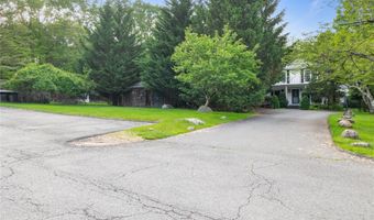 249 Cherry Ln, Airmont, NY 10901