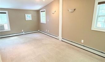 79 W Shore Dr, Exeter, RI 02822