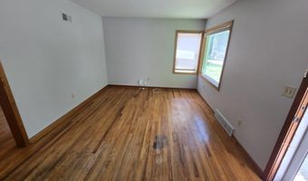 1312 N 10th St, Beatrice, NE 68310