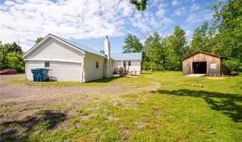 9578 Maplewood St, Angola, NY 14006