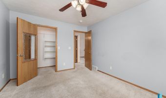 2613 N Vincent Ave, Sioux Falls, SD 57107