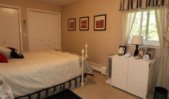 714 Edgewood Dr, Batesville, IN 47006