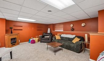 23882 Monroe St, Armada, MI 48005