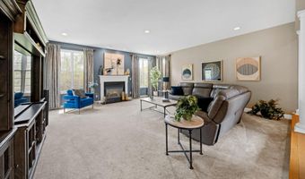 33 WATERTON Dr, Bear, DE 19701