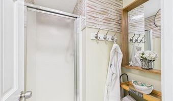 24 E Shore Rd, Narragansett, RI 02882