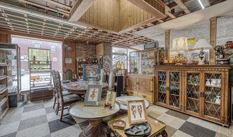 1041 Military Ave, Baxter Springs, KS 66713