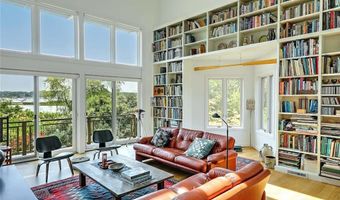 25 Fort Hill Rd, Bristol, RI 02809