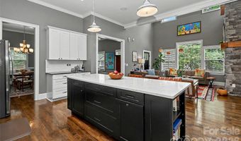 3205 N Mcdowell St, Charlotte, NC 28205
