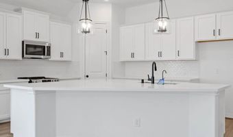 7723 Jade Crest Dr, Angleton, TX 77515