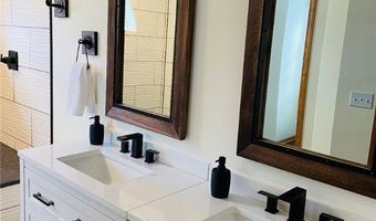 2435 Queensbury Rd, Alliance, OH 44601