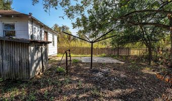 406 Live Oak St, Alleyton, TX 78935