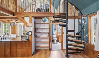 101 Canterbury Shore Dr, Canterbury, NH 03224