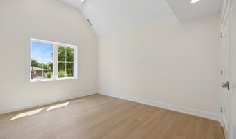 227 S Mitchell Ave, Arlington Heights, IL 60005
