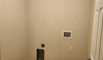 4 Mac Ln, Bella Vista, AR 72714