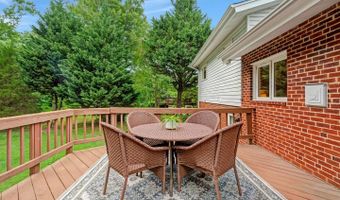 4808 BRADFORD Dr, Annandale, VA 22003