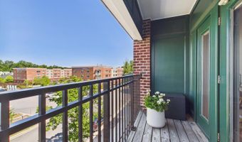 2101 N MONROE St #403, Arlington, VA 22207
