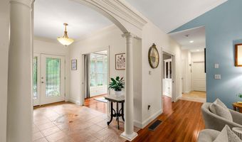 12 Amber Ln, Bedford, NH 03110