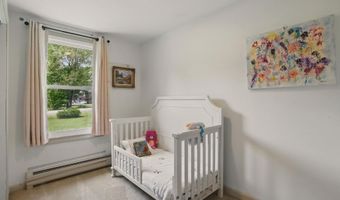 62 Palomino Ln, Bedford, NH 03110