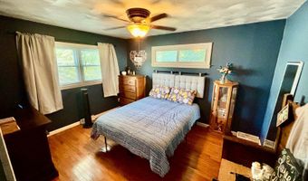 301 E. Pine St, Albion, IL 62806