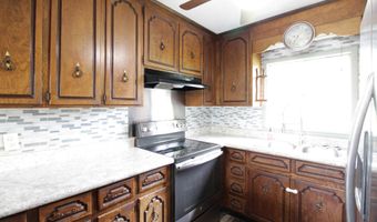 136 Morris Dr, Alma, GA 31510