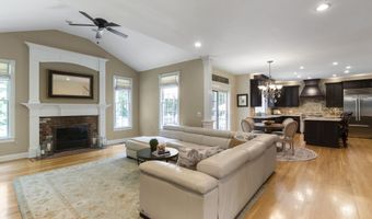 134 Kingswood Dr, Avon, CT 06001