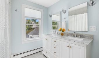 7 Pleasant Vw, Jamestown, RI 02835