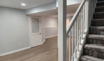 22 Baypath Way, Branford, CT 06405