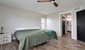 862 Heartland Park Ln, Antioch, IL 60002