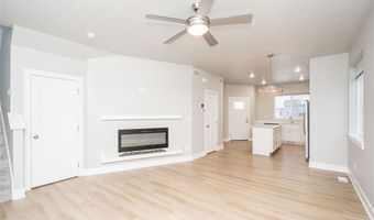 713 NE Oak Ridge Dr, Ankeny, IA 50021