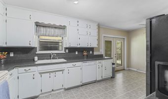 929 CRESTVIEW Ln, Adamsville, AL 35005