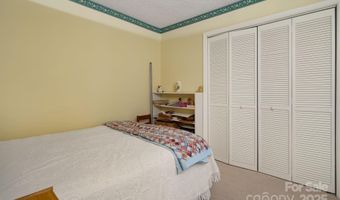 6 Brook Forest Dr, Arden, NC 28704