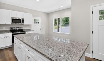 1407 Mountain View Rd, Benton, TN 37307