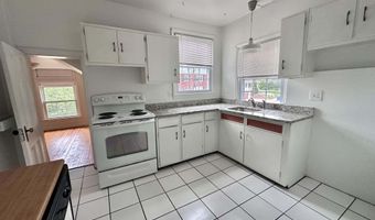 1208 S CLEVELAND St Top Floor, Arlington, VA 22204