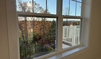 1 Longview Dr 306, Atkinson, NH 03811