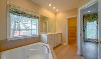 1030 Meadow Rdg, Bainbridge, GA 39819