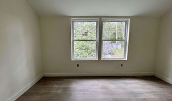 92 Long Shores Dr, Barrington, NH 03825