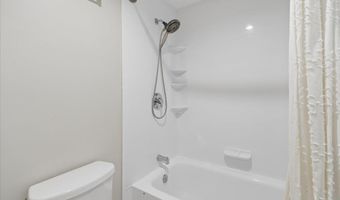21 Nathaniel Dr, Amherst, NH 03031