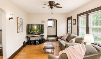 1210 W PACKARD St, Appleton, WI 54914