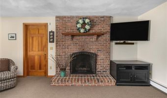 15 Secluded Dr, Narragansett, RI 02882