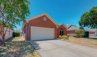 10465 Fossil Hill Dr, Fort Worth, TX 76131