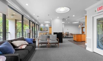 1101 S ARLINGTON RIDGE Rd 214, Arlington, VA 22202