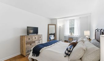2030 N ADAMS St 911, Arlington, VA 22201