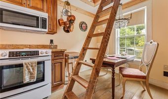 305 N Main St, Alma, WI 54610