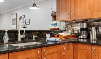 104 R St NE B, Washington, DC 20002