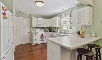 8320 Lake Tree Ln, Indianapolis, IN 46217