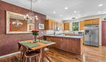 2216 Dollarhide Way, Ashland, OR 97520