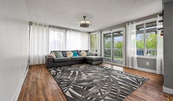 317 WOODLAWN Dr, Aurora, IN 47001