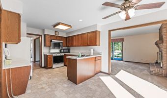 90 N Prairie Dr, Addison, IL 60101