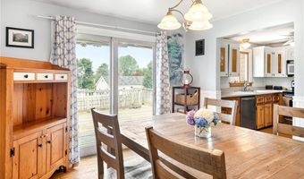 47 Allston Ave, Middletown, RI 02842