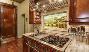 106 E CHASE St, Baltimore, MD 21202